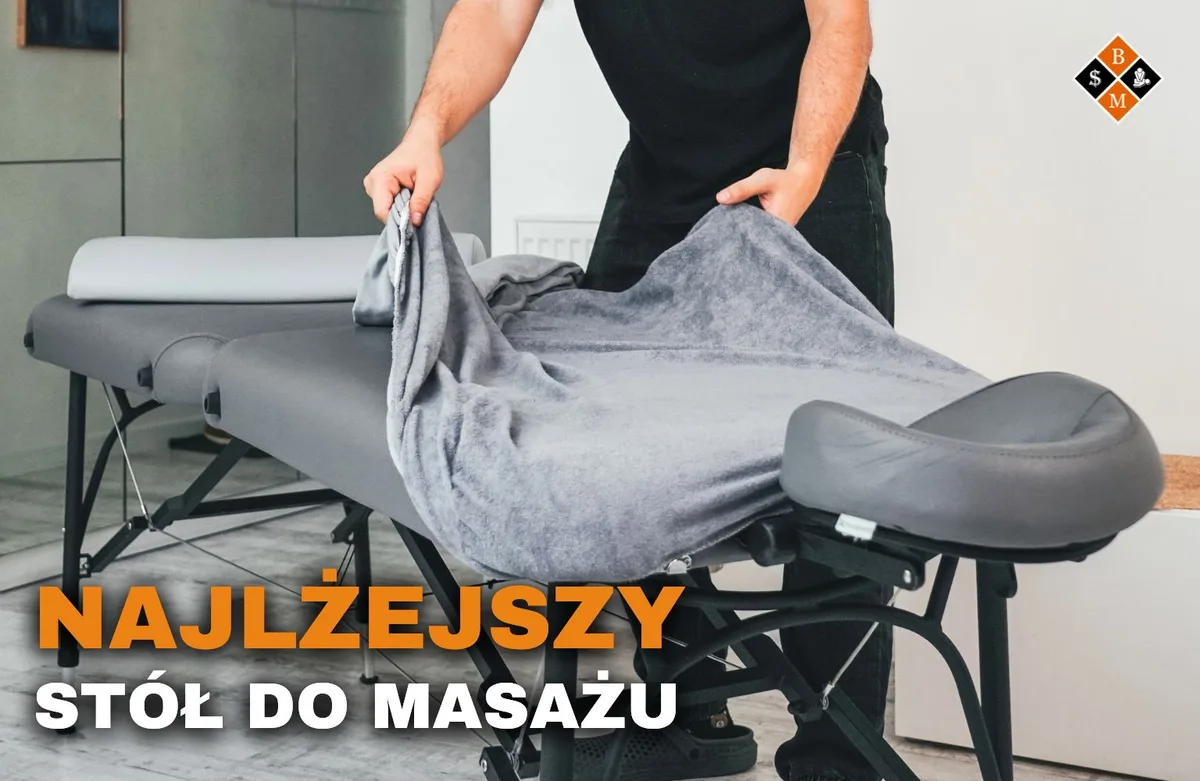 Rozkładanie ręcznika na lekkim stole do masażu z zagłówkiem, napis „Najlżejszy stół do masażu”